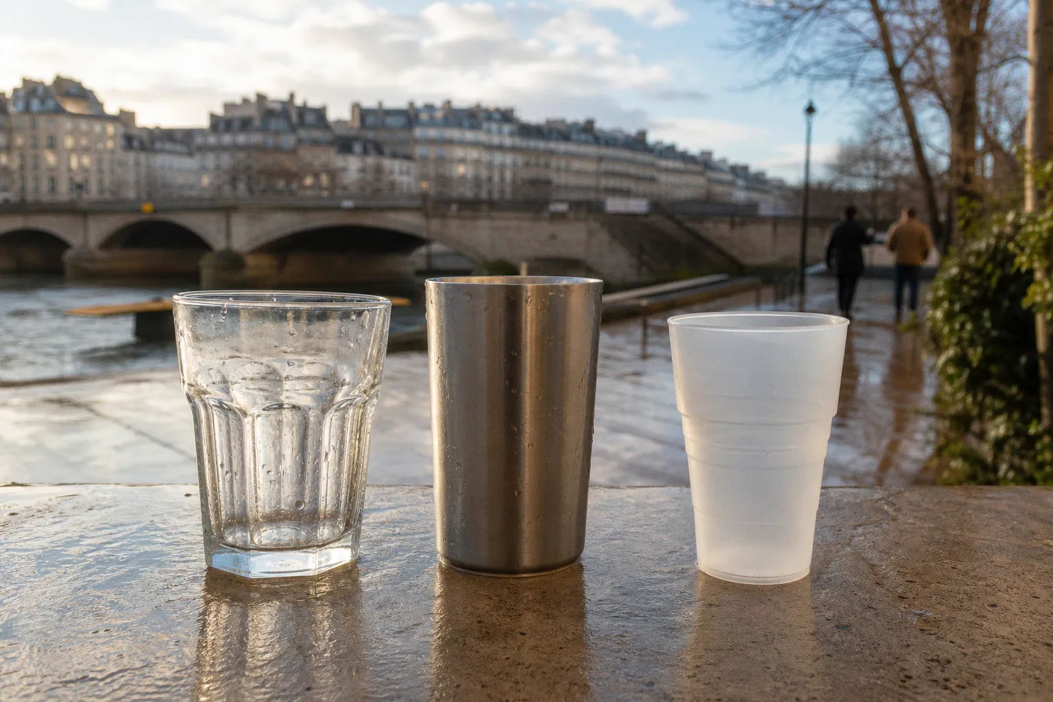 Gobelets réutilisables : le test de trois alternatives