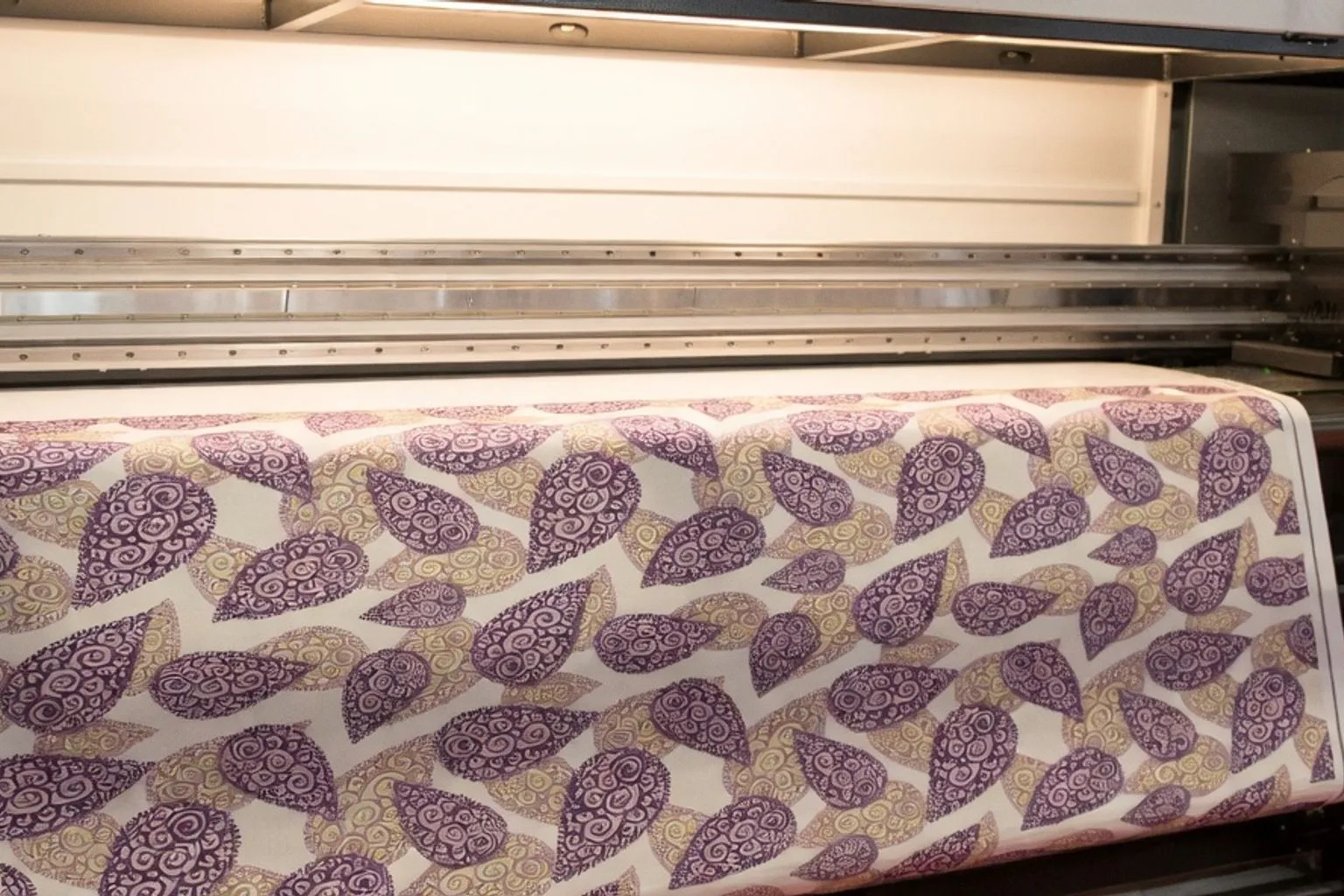 Impression numérique textile : les nouveaux défis techniques de la broderie